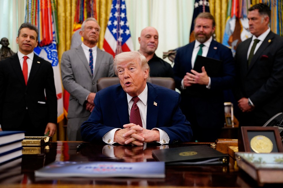 Imagem 2 de Trump assina ordem para acelerar pesquisas e acesso experimental a psicodélicos nos EUA | G1