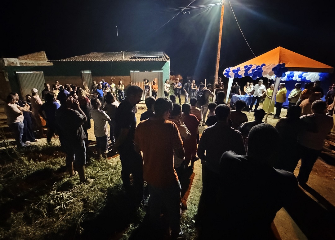 Imagem 5 de Quartou com Obras leva mais pavimentação ao loteamento Santa Helena