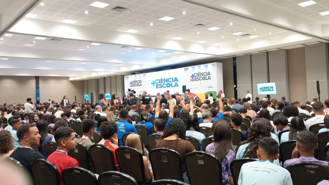 Senhor do Bonfim marca presença em encontro nacional de educação científica em Brasília