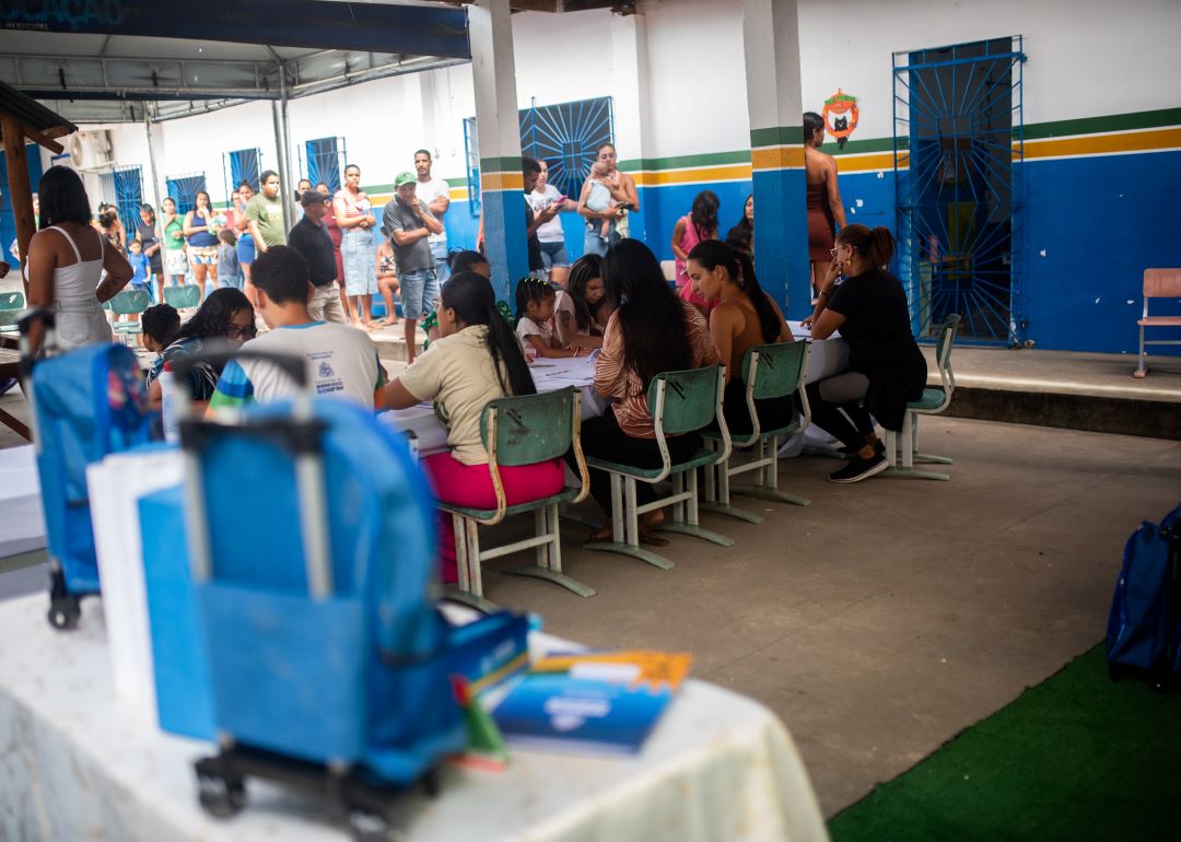 Imagem 2 de Prefeitura de Senhor do Bonfim inicia entrega de mais de 13 mil kits escolares na rede municipal