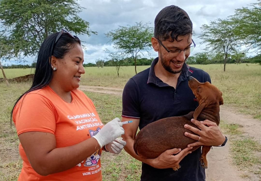 Prevenção: Prefeitura de Senhor do Bonfim intensifica vacinação antirrábica animal