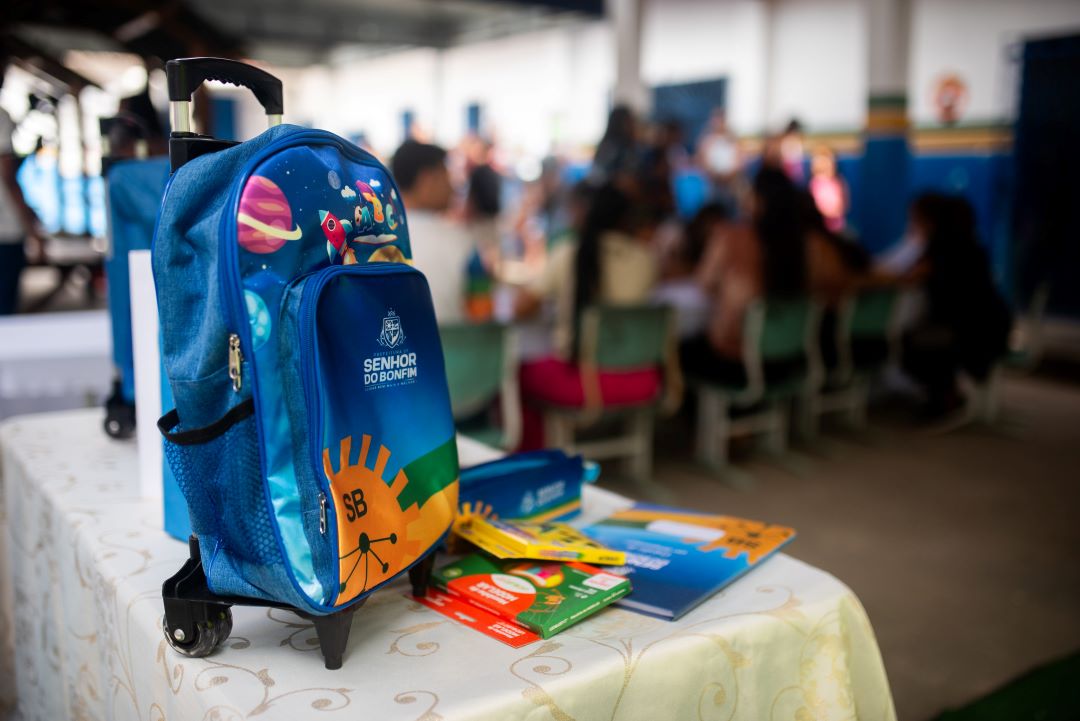 Imagem 5 de Prefeitura de Senhor do Bonfim inicia entrega de mais de 13 mil kits escolares na rede municipal
