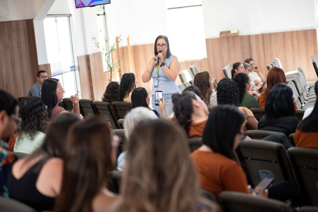 Abril Azul: Abertura do II Simpósio sobre Autismo reúne profissionais, famílias e municípios da região em Senhor do Bonfim