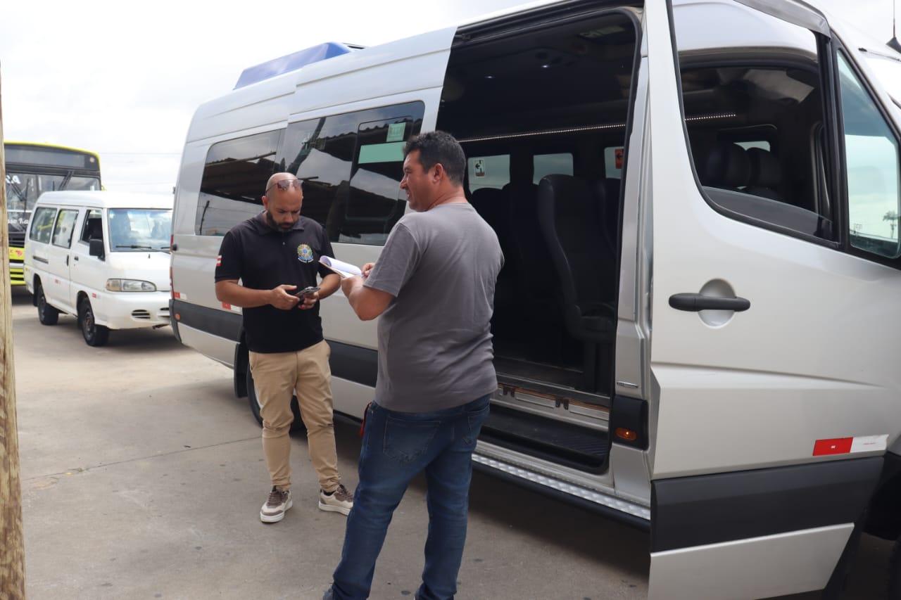 Transporte Escolar 2026: Prefeitura de Senhor do Bonfim realiza vistoria dos veículos