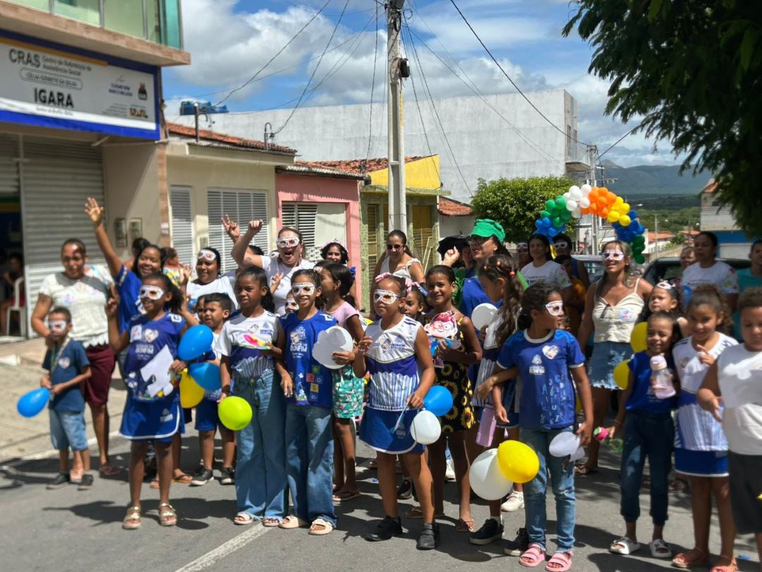 Abril Azul: Caminhada movimenta ruas de Igara com conscientização sobre o autismo