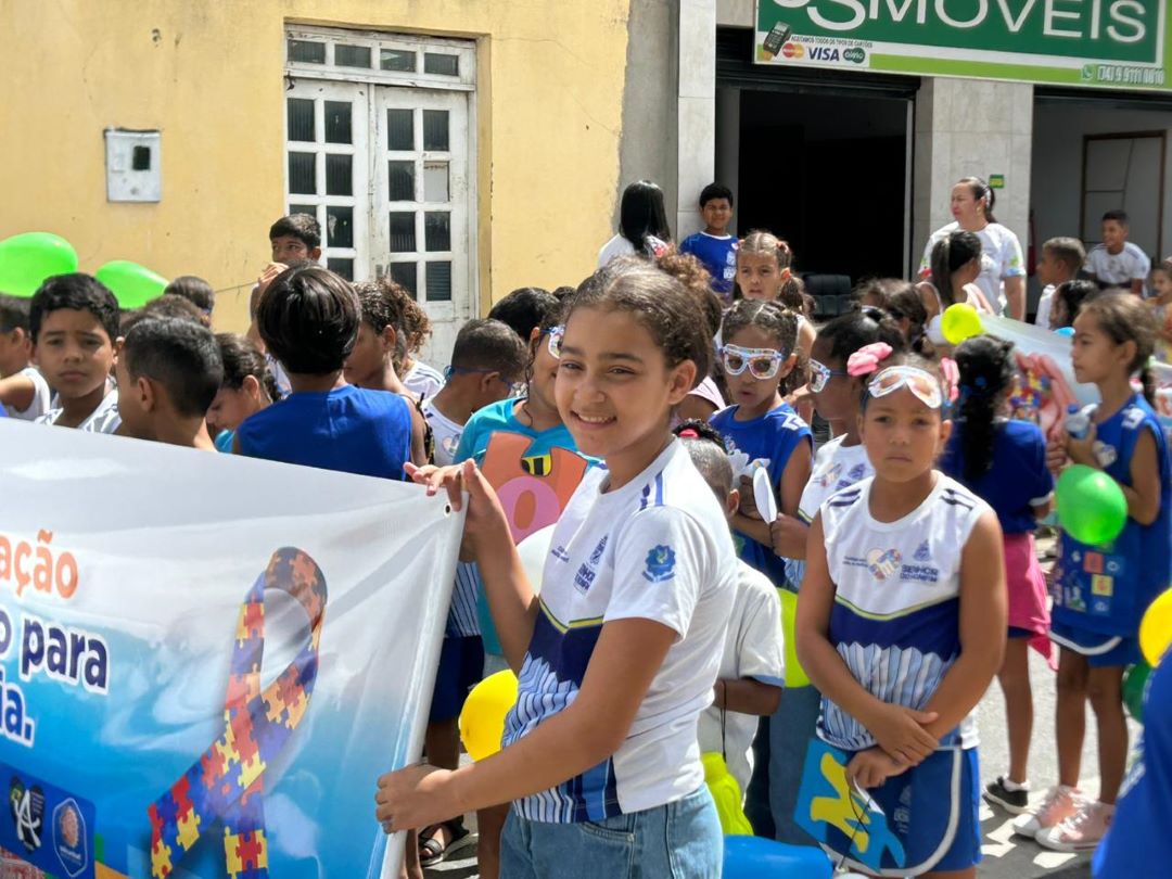 Imagem 2 de Abril Azul: Caminhada movimenta ruas de Igara com conscientização sobre o autismo