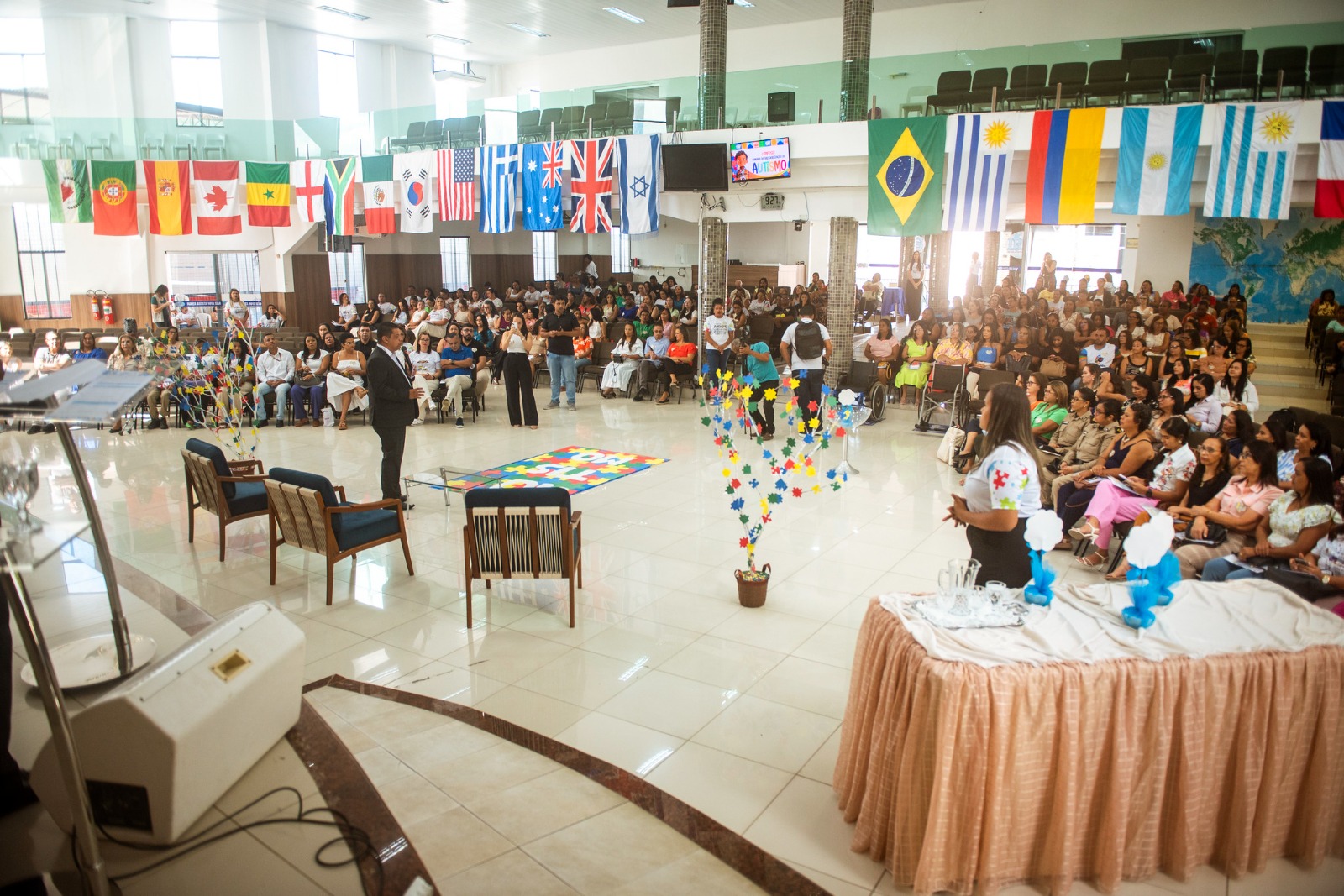 Imagem 3 de Abril Azul: Prefeitura de Senhor do Bonfim realiza II Simpósio de Conscientização sobre o TEA de 13 a 17