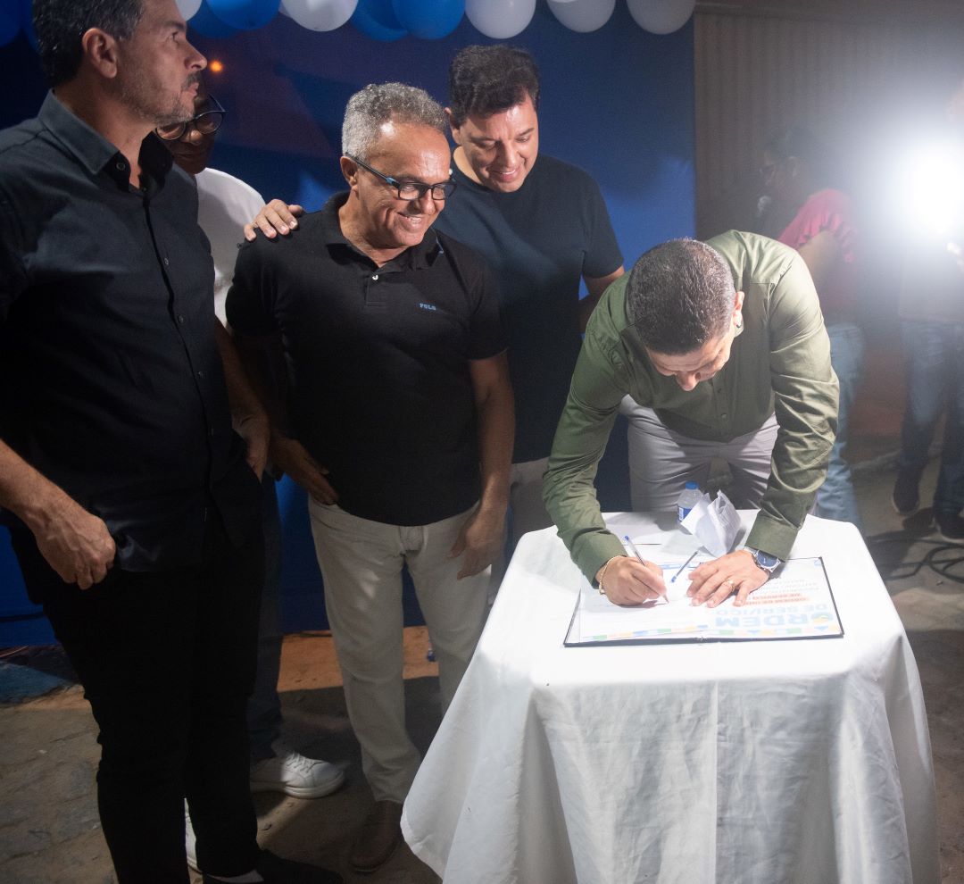 Imagem 3 de Quartou com Obras: Prefeitura de Senhor autoriza pavimentação de duas ruas e garante mais qualidade de vida à população