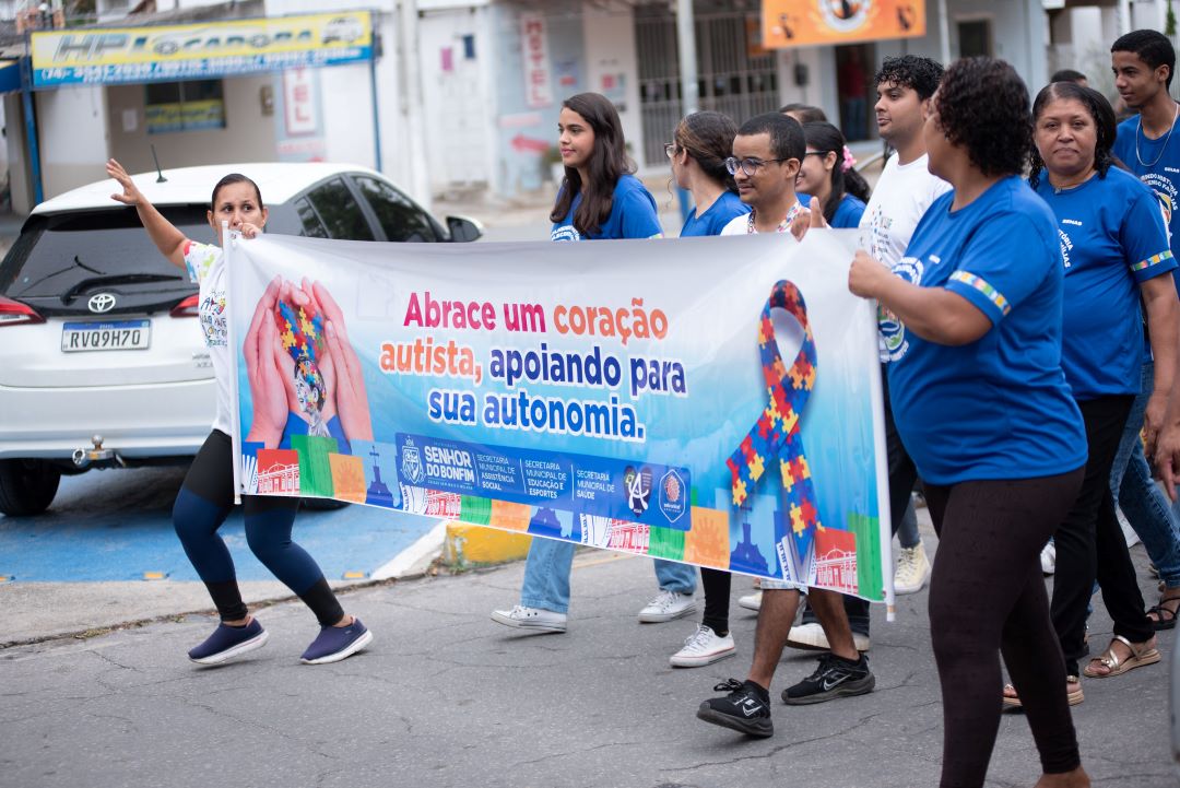 Imagem 3 de Caminhada do Abril Azul mobiliza Senhor do Bonfim em grande ato por inclusão e conscientização sobre o autismo
