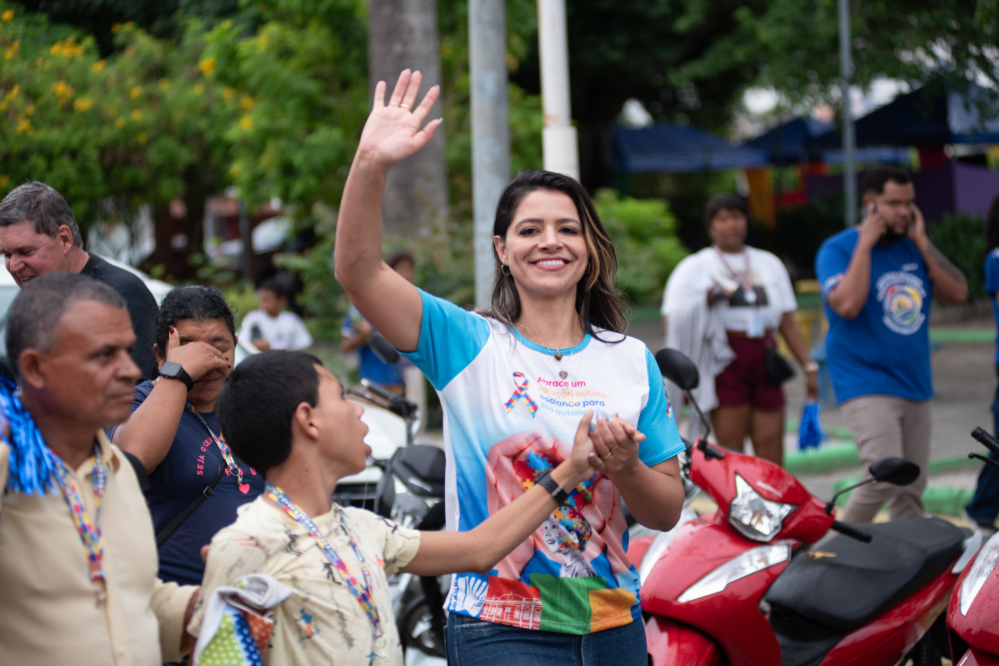 Imagem 5 de Caminhada do Abril Azul mobiliza Senhor do Bonfim em grande ato por inclusão e conscientização sobre o autismo