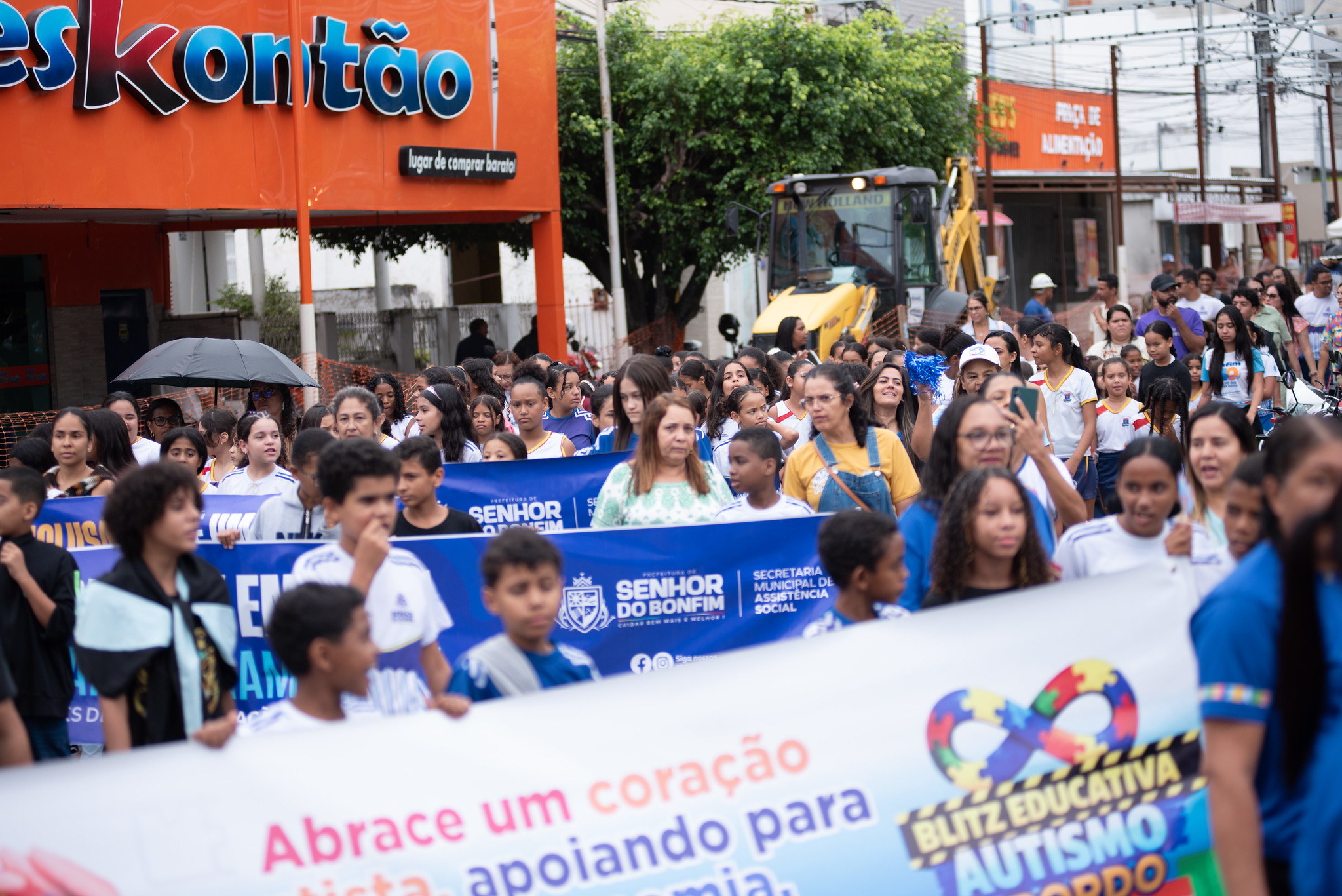 Imagem 7 de Caminhada do Abril Azul mobiliza Senhor do Bonfim em grande ato por inclusão e conscientização sobre o autismo